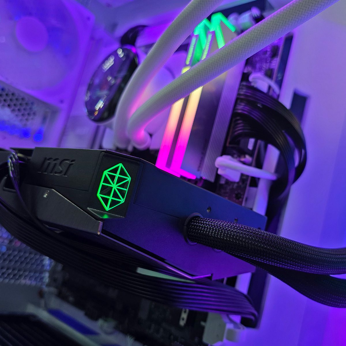 PC Gamer MSI RTX 5090 Suprim Liquid - Bulltech Store - Tienda en CDMX