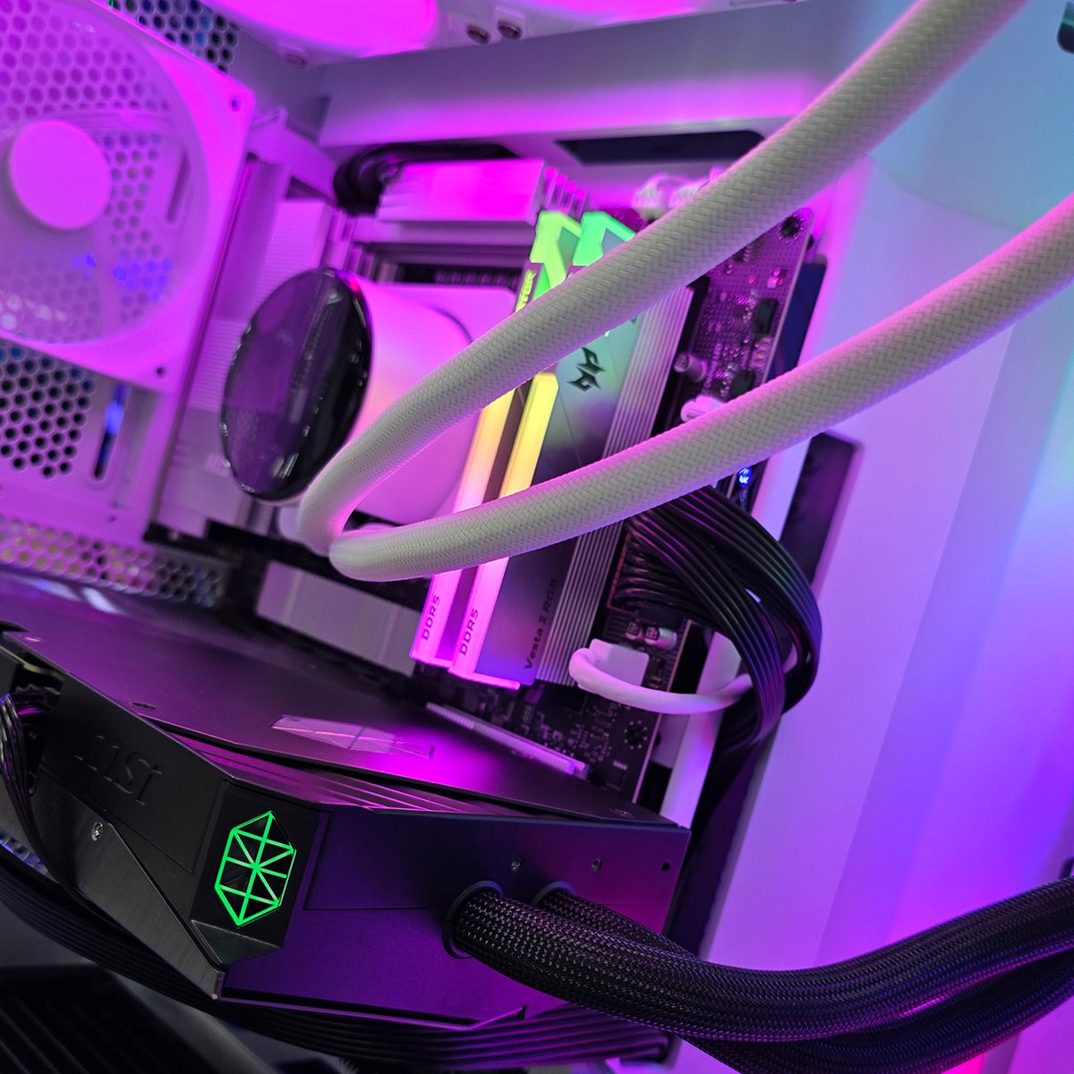 PC Gamer MSI RTX 5090 Suprim Liquid - Bulltech Store - Tienda en CDMX