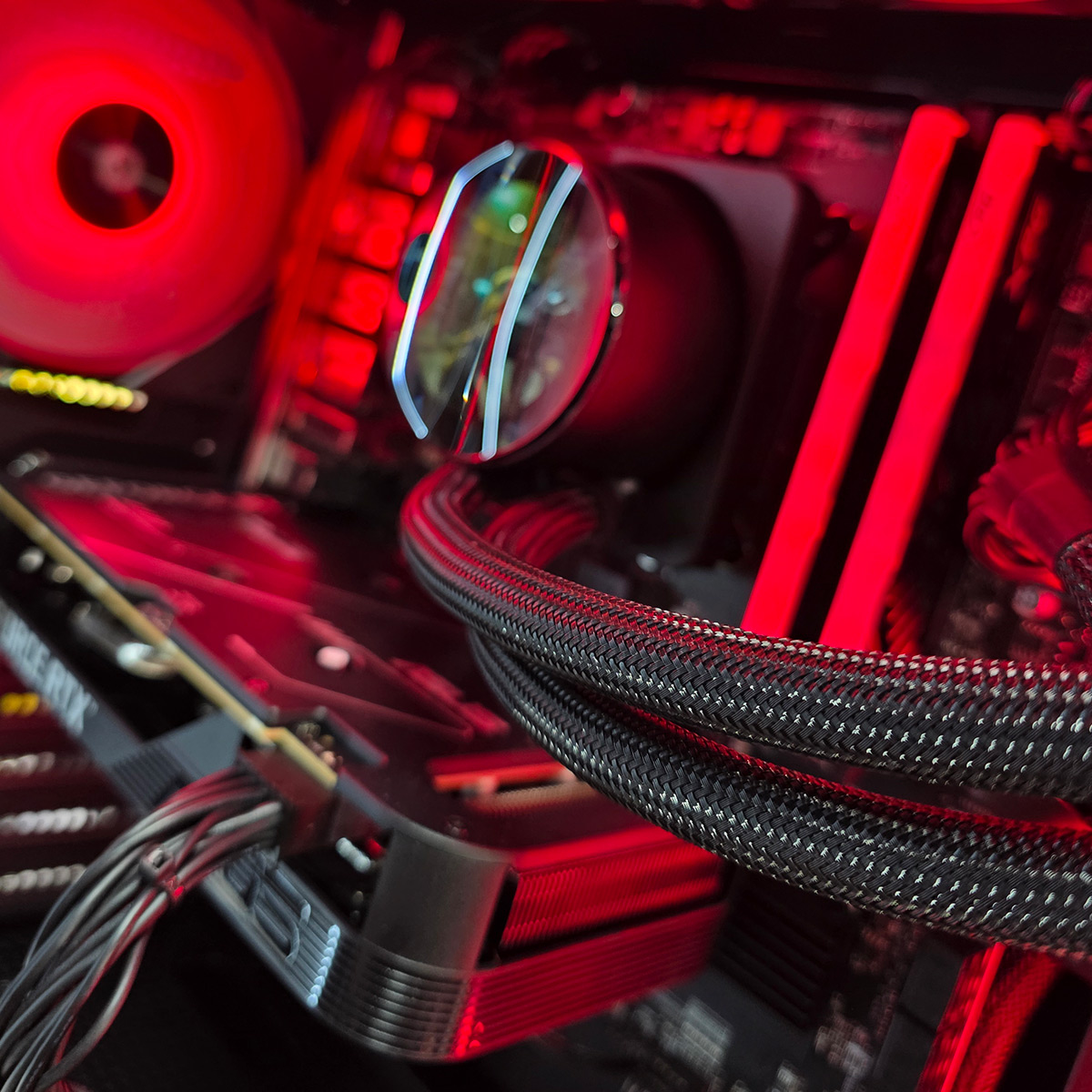 PC Gamer Stranger Things - Bulltech Store - Tienda en CDMX