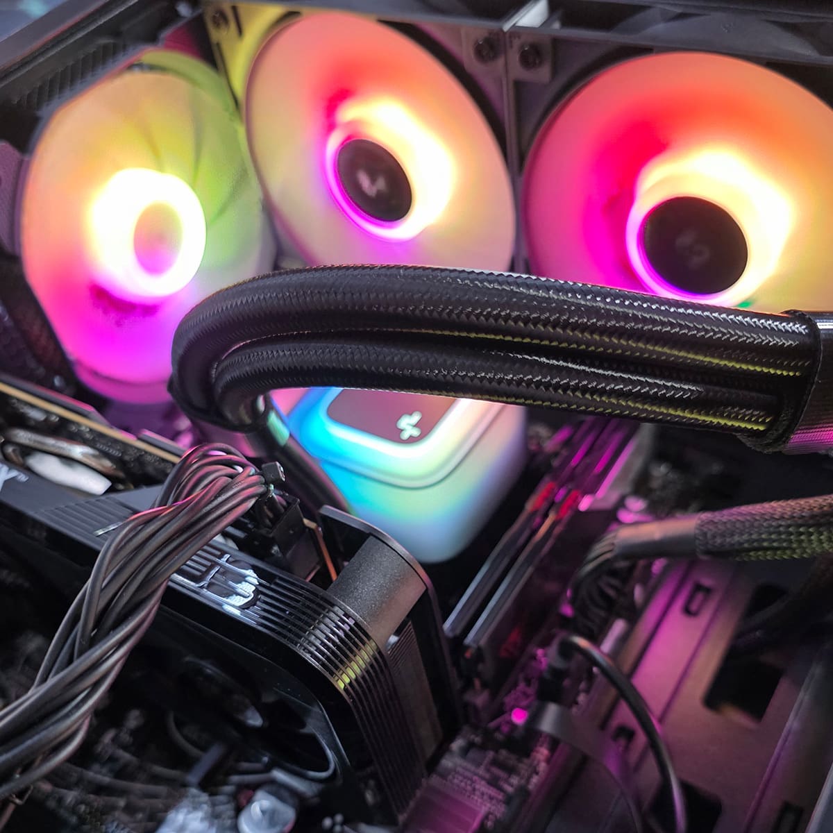 PC Gamer Geometry RTX 5050 - Bulltech Store - Tienda en CDMX