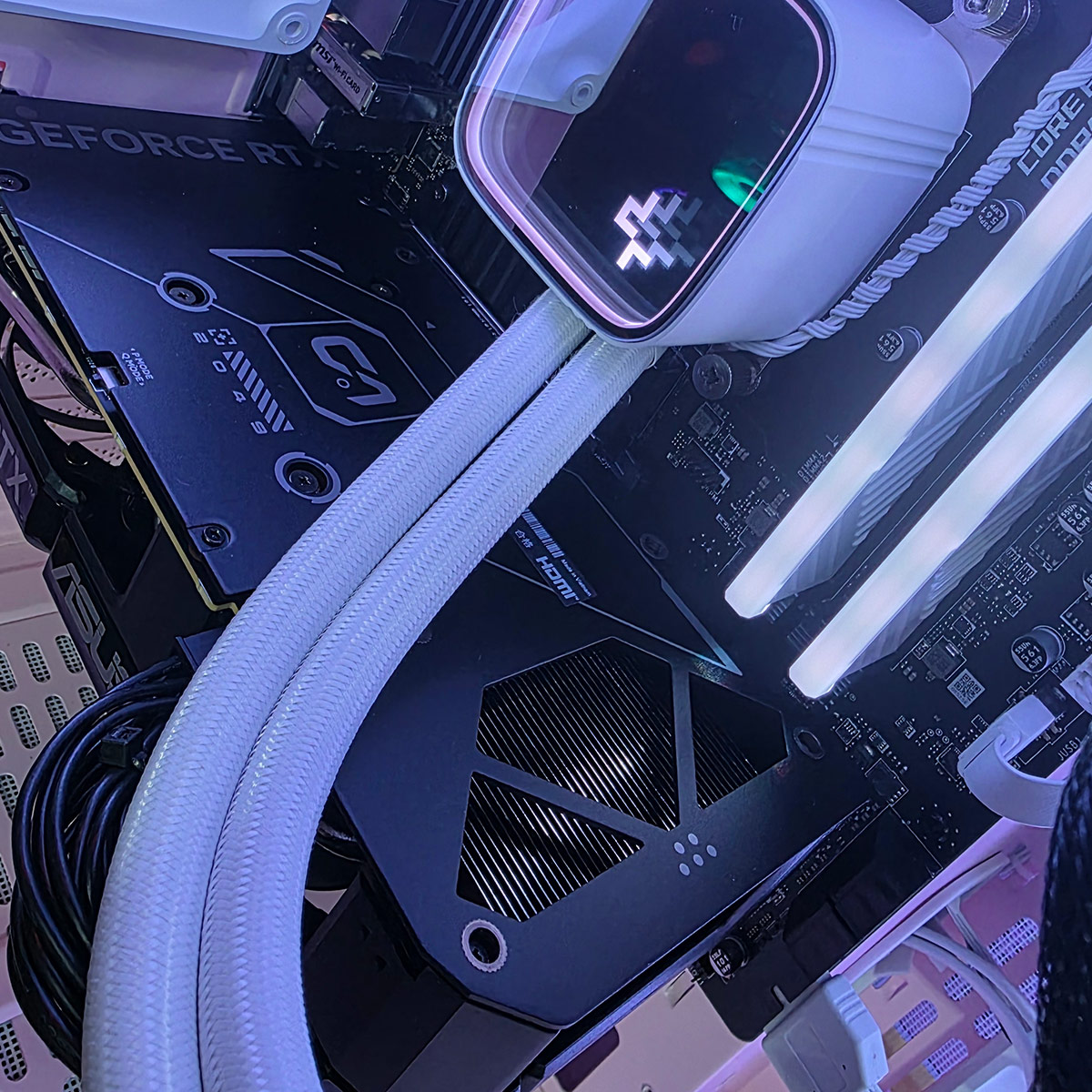 PC Gamer Pink Cougar RTX 5050 - Computadora Gamer y Profesional - Bulltech Store - Tienda en CDMX - Assembled Pro Computer